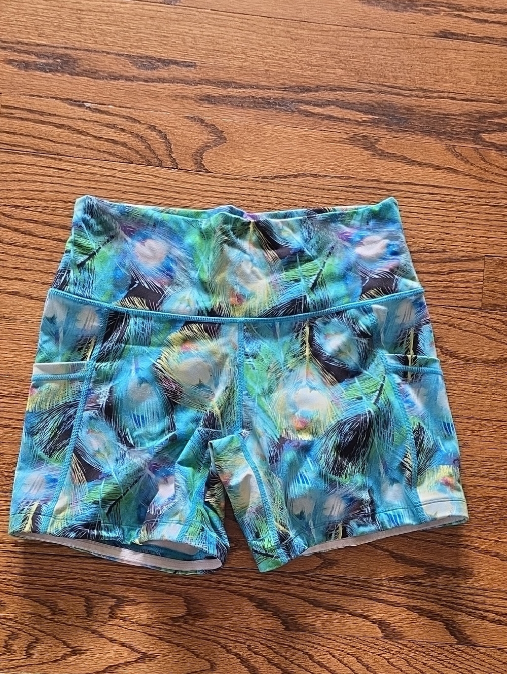 Constantly Varied Gear Blue-Green/ Peacock Printed Athletic Shorts Size Small